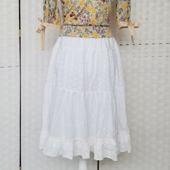 100% Handmade White Tiered Skirt - Picture 1 of 5